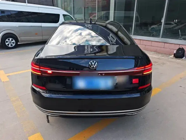 Volkswagen Passat — Фото автомобиля 5