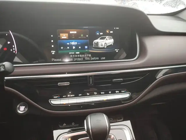 GAC Trumpchi M6 — Фото автомобиля 12