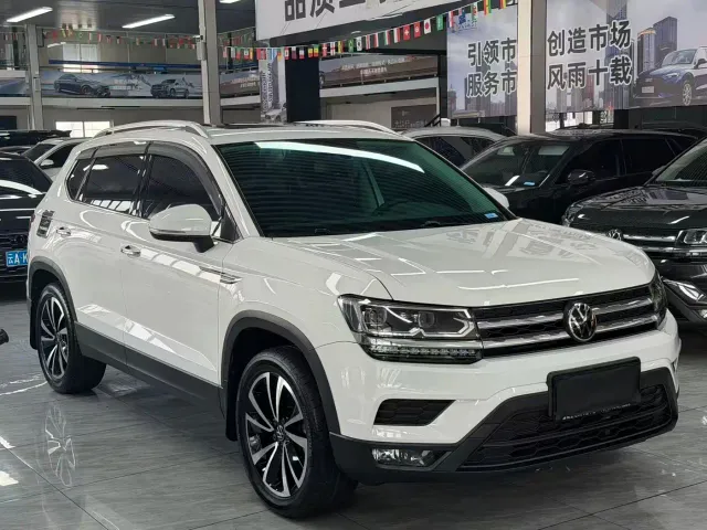 Volkswagen Tharu — Фото автомобиля 3