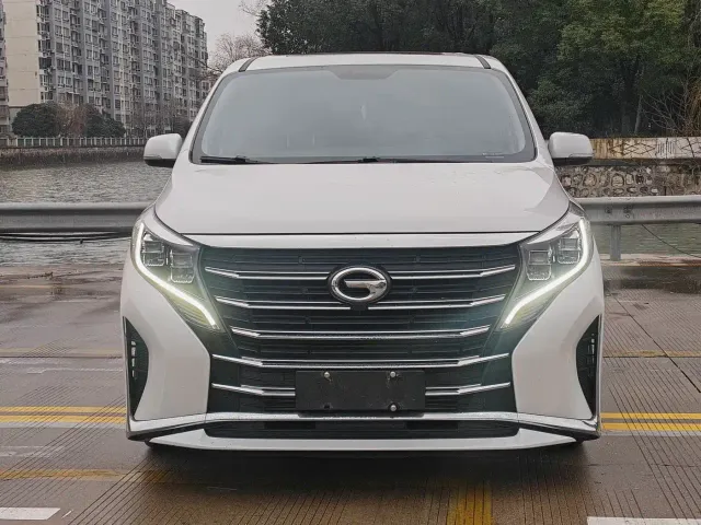 GAC Trumpchi M8 — Фото автомобиля 2
