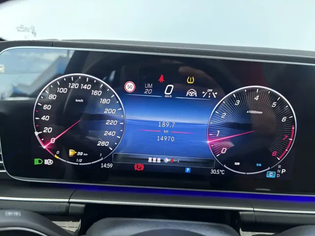 Mercedes-Benz GLE-Class — Фото автомобиля 13