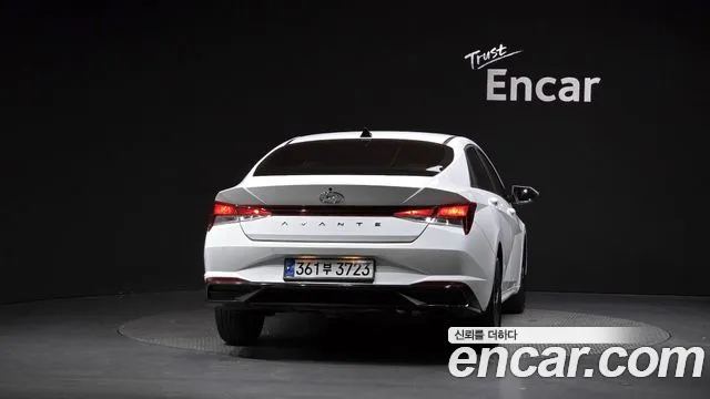 Hyundai Avante CN7 — Фото автомобиля 4