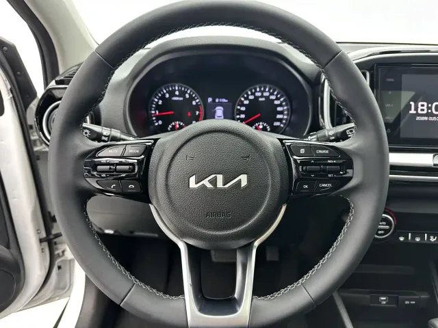 Kia KX1 — Фото автомобиля 17