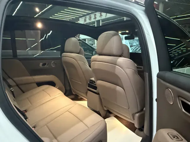 Li Auto i6 — Фото автомобиля 7