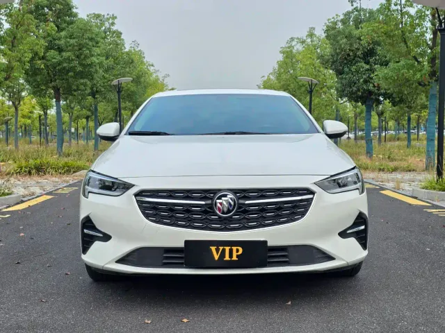 Buick Regal — Фото автомобиля 2