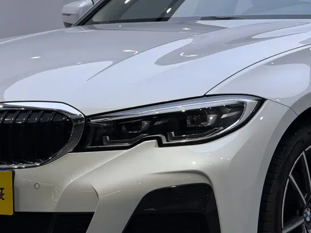 BMW BMW 3 Series 2022 325Li xDrive M Sport Package — Фото автомобиля 6