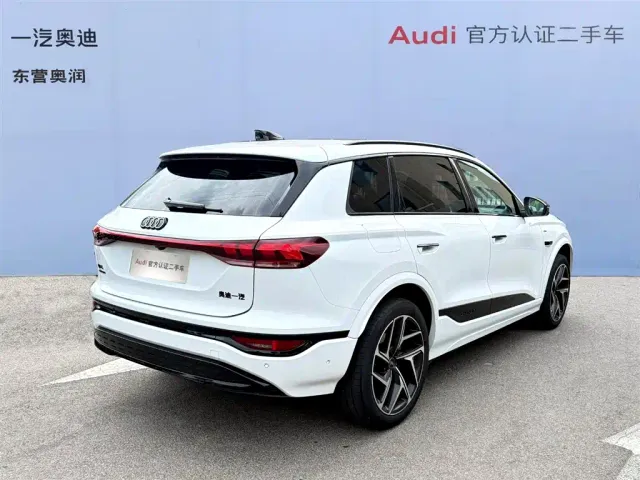 Audi Q6L e-tron — Фото автомобиля 7