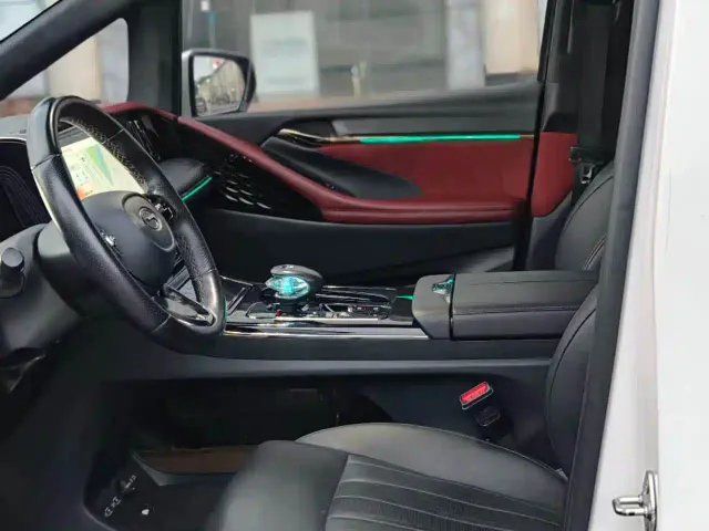 GAC Trumpchi M8 — Фото автомобиля 8