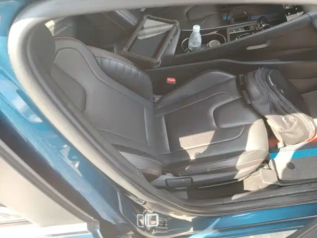 Hyundai Elantra — Фото автомобиля 24
