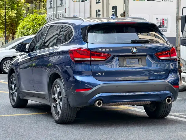 BMW X1 — Фото автомобиля 3
