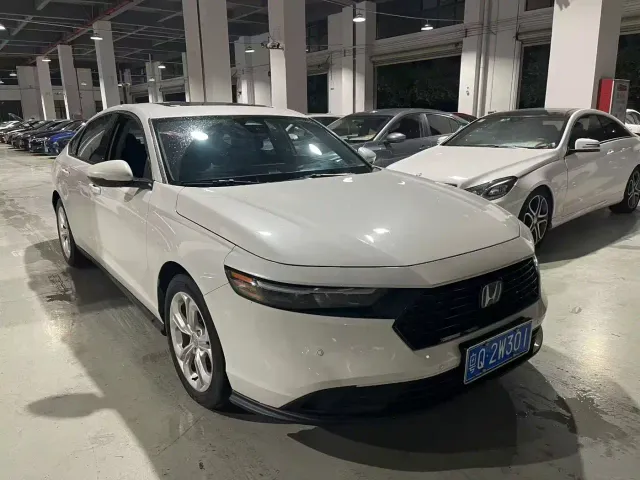 Honda Accord — Фото автомобиля 3