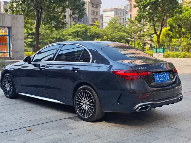 Mercedes-Benz C-Class — Фото автомобиля 3