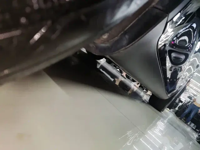 Tesla Model Y — Фото автомобиля 20