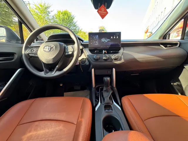 Toyota Corolla Cross — Фото автомобиля 8