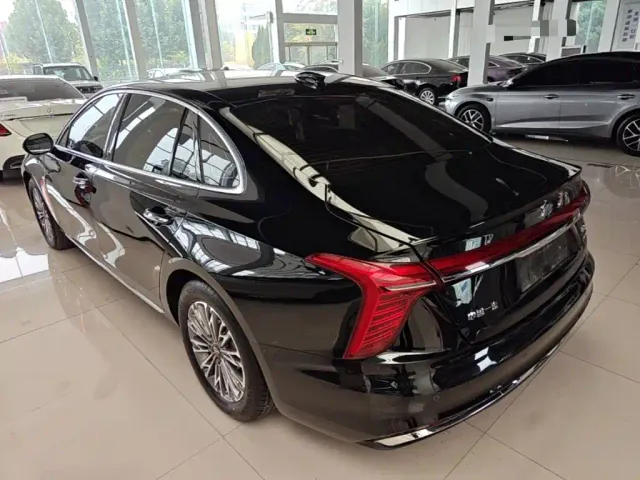 Hongqi H5 — Фото автомобиля 4