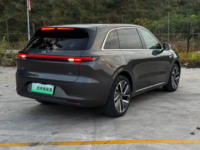 Li Auto L6 — Фото автомобиля 8