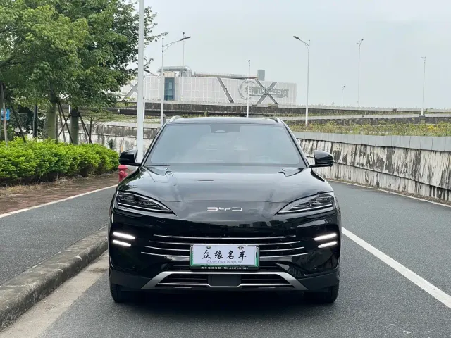 BYD Song PLUS PHEV 2024 Glory Edition DM-i 110km Flagship PLUS — Фото автомобиля 2