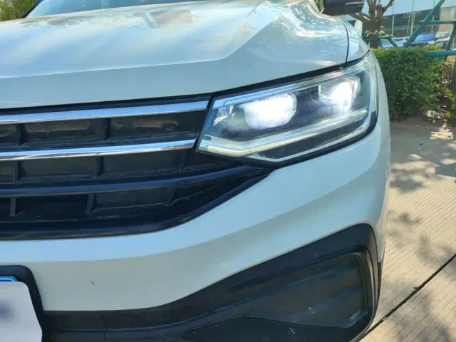 Volkswagen Tiguan L — Фото автомобиля 23