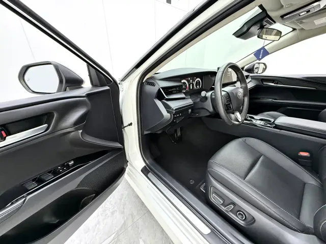 Toyota Camry — Фото автомобиля 4