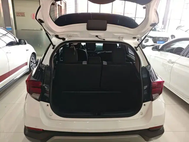 Toyota YARiS L Zhi Xuan — Фото автомобиля 18