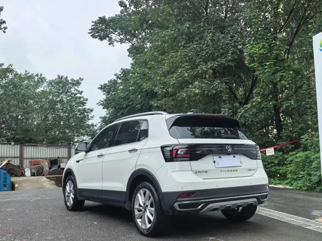 Volkswagen T-Cross — Фото автомобиля 5
