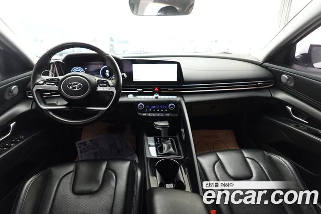 Hyundai AVANTE Avante (CN7) — Фото автомобиля 9