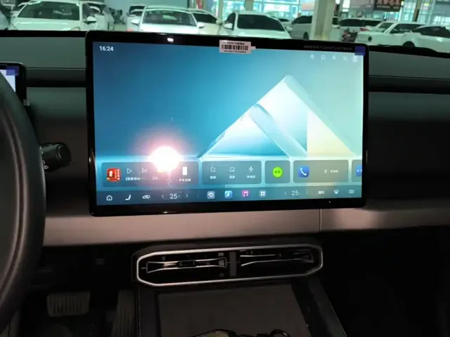 BYD FangChengBao Titanium 3 — Фото автомобиля 12