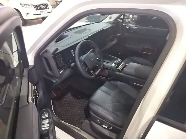 BYD FangChengBao Leopard 5 — Фото автомобиля 15
