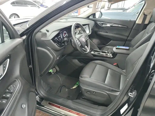 Buick Envision Plus — Фото автомобиля 15
