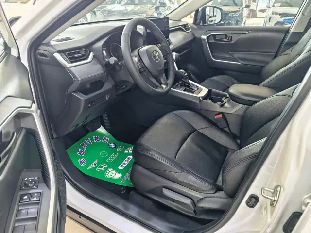 Toyota Wildlander — Фото автомобиля 4