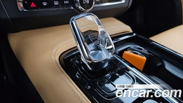 Volvo S90 — Фото автомобиля 9