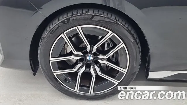 BMW 7-Series — Фото автомобиля 3