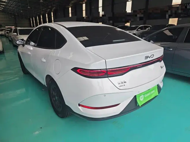 BYD Qin PLUS — Фото автомобиля 4
