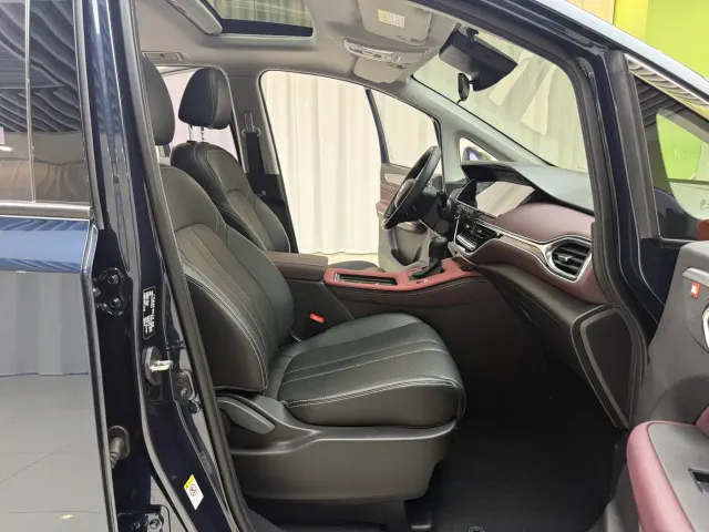 GAC Trumpchi M6 — Фото автомобиля 17