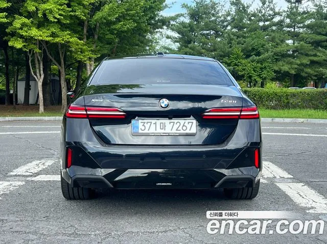 BMW 5-Series 5 серия (G60) 530i xDrive M Sport — Фото автомобиля 6