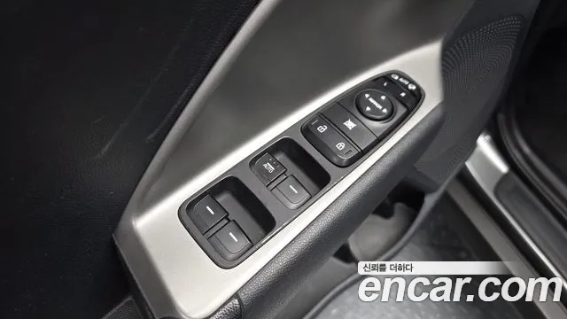 Kia Niro — Фото автомобиля 30