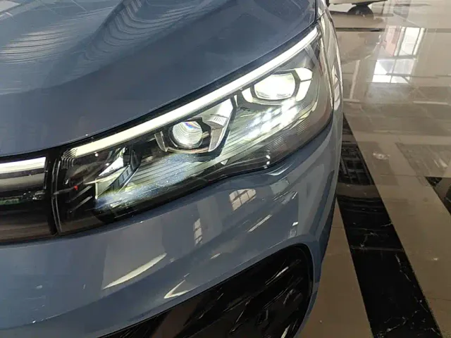 Volkswagen Tiguan L — Фото автомобиля 23