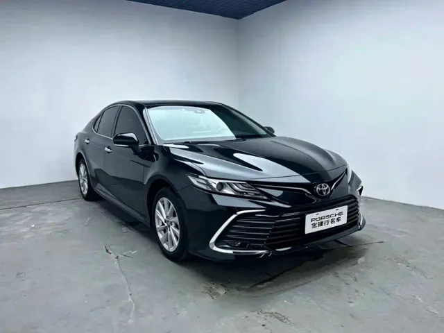 Toyota Camry — Фото автомобиля 2