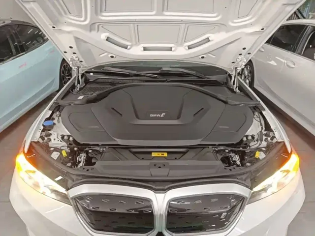 BMW i3 — Фото автомобиля 19
