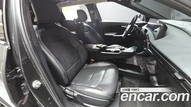 Kia EV6 — Фото автомобиля 11