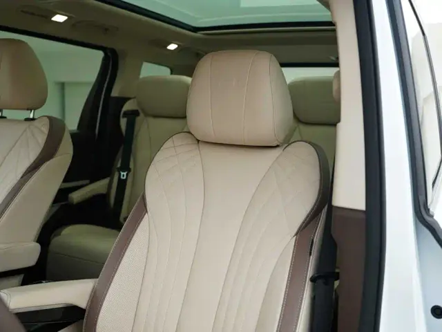 Bestune Besturn M9 — Фото автомобиля 12