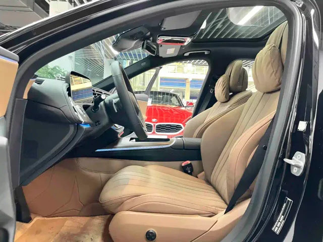 Mercedes-Benz E-Class — Фото автомобиля 7