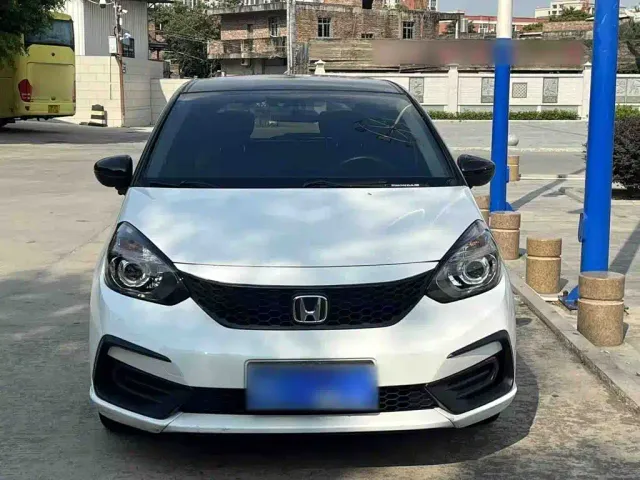 Honda Fit — Фото автомобиля 2