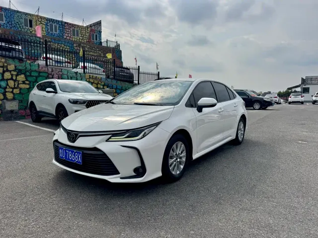 Фотография автомобиля — Toyota Corolla