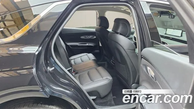 Genesis GV70 — Фото автомобиля 17