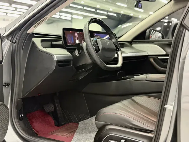 Xpeng P7 — Фото автомобиля 8