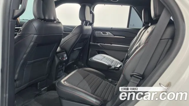 Ford Explorer — Фото автомобиля 17