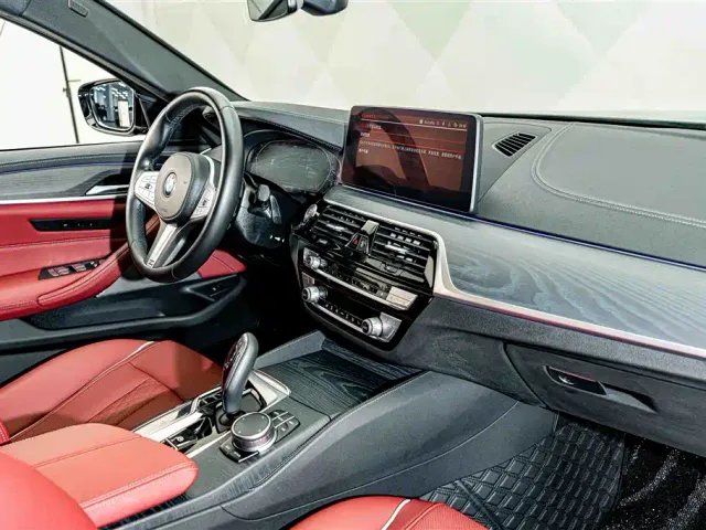 BMW 5 Series — Фото автомобиля 17