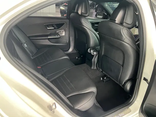 Mercedes-Benz C-Class — Фото автомобиля 11