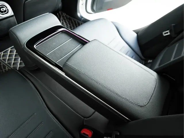Mercedes-Benz C-Class — Фото автомобиля 21